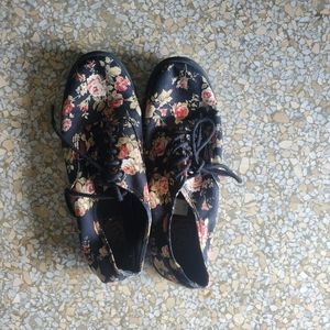 Floral Vans 8.5